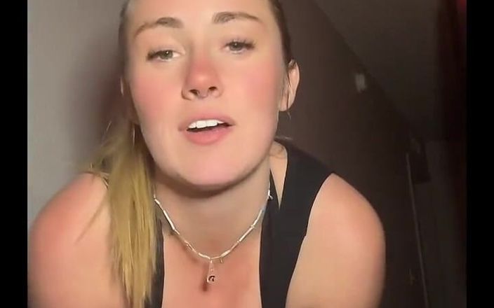 April Sparx: Ngớ ngẩn