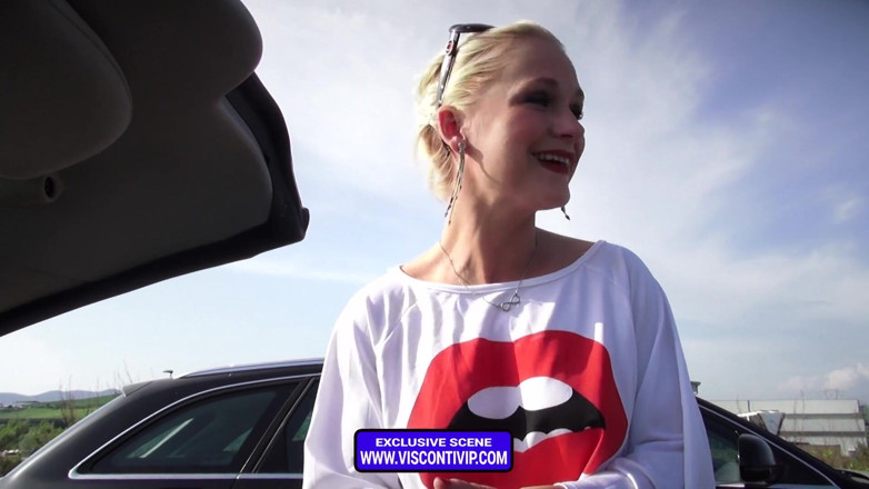 Rossella Visconti: Autostop footjob