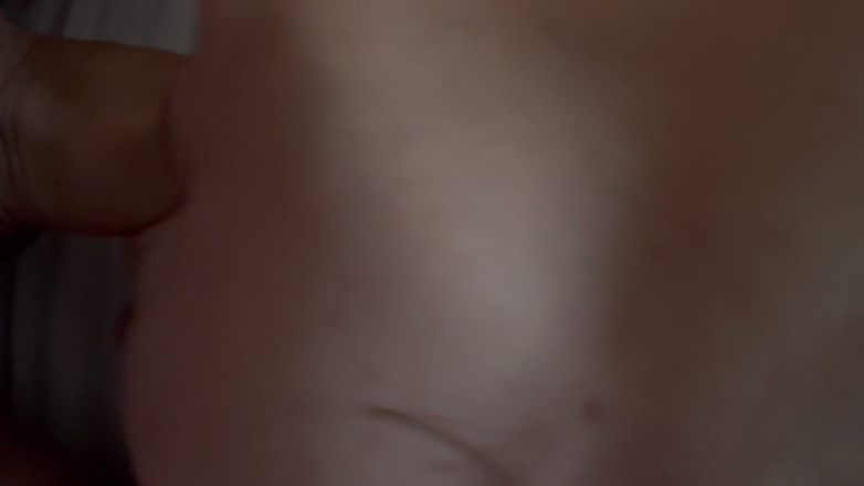 Elena917: प्रशंसक के साथ चेहरा चुदाई और डॉगी स्टाइल चुदाई के लिए जागना