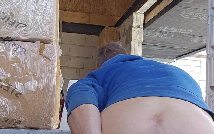 Chris_snoopy_91: Masturbare cu pișare cu degetul și un futai cu vibrator în timp...