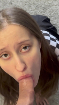 Reiß meine strumpfhosen auf, bring mich zum orgasmus und fick mich, stiefbrust! Ich will deinen schwanz mit einer engen muschi komplett verschlingen