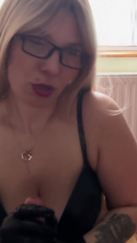 Xoa bóp với kết thúc có hậu, pov găng tay cao su handjob cho cha dượng của tôi
