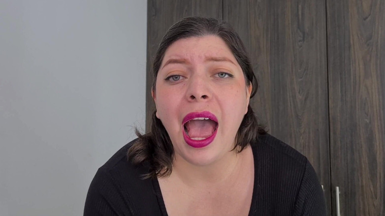 Alice H: Vedere la persoana 1 cu joc cu respirație și penis mic