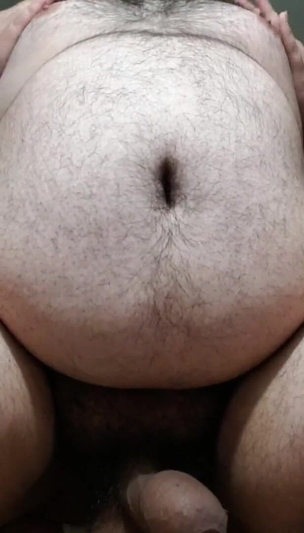 Chunky Belly Boy: Chơi với bụng và vú