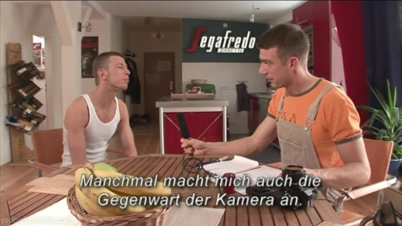 Young Bastards: Dicker pornostar-schwanz für gepiercten hintern