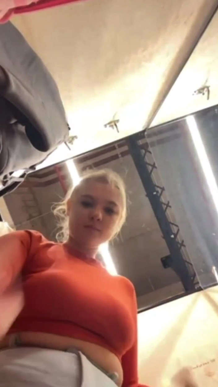 JuiceLussie: Masturbating in Public