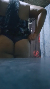 Sola En Casa Muy Hot