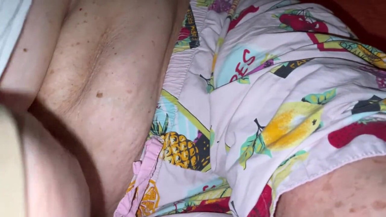 Aunt Ann: Ta belle-mère Ann supplie puis te demande de couvrir ses...