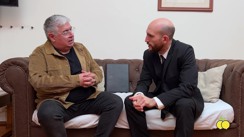 limonproducciones7: Avukat, karımı boşanmayı imzalamaya ikna etmeme yardım etmeye geldi. Ft...