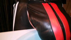 Monster_Meat_: Prezentace leatherbulge na židli
