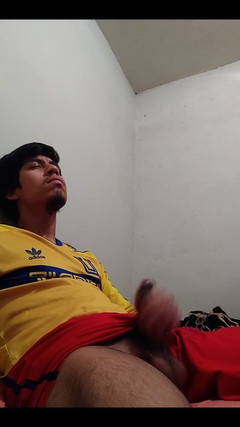 AlexAlejandro13: 快来逃脱看看这个漂亮的厚阴茎