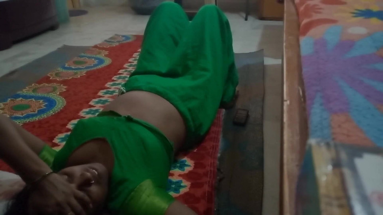 Desi palace: I fuck this horny Stepaunty in my bedroom