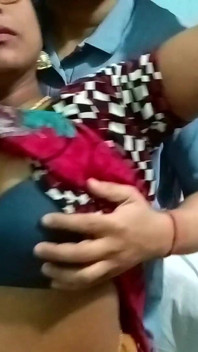 インドのオフィスボスディーパックは、女性マネージャーとのロマンチックなホットセックス