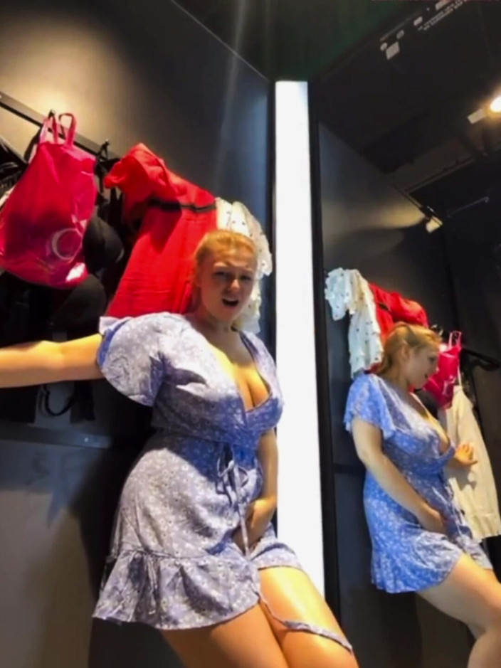 JuiceLussie: Szalony anal tryska