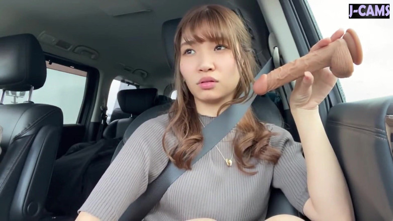 J-Cams: 敏感なドライブ - 彼女は道路上で絶え間ない注目を求めている パート1