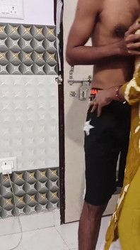 Virale mms desi carina culo bhabi scopata dal vicino di nascosto