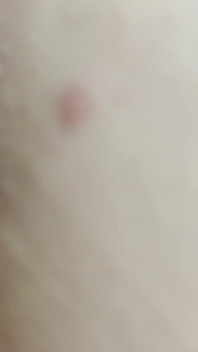 팬티 스타킹을 벗고 세일러 문 팬티에 털이 무성한 보지를 따먹어