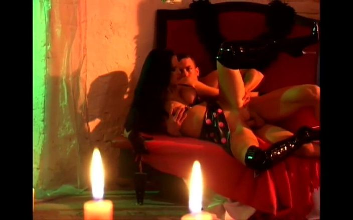 Fetish Desire: Hermosa y provocadora - escena 5