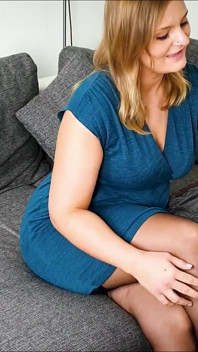 欲火焚身的婊子想和已婚员工发生性关系！
