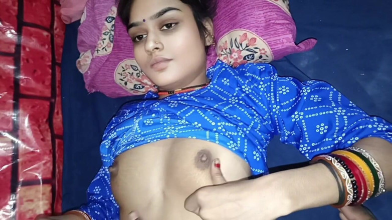 Ramashish: Desi Indian Village Boobs Show