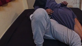 Stor röv Hijab kvinnor älskar sex på natten med sin pojkvän när hennes man inte är i närheten