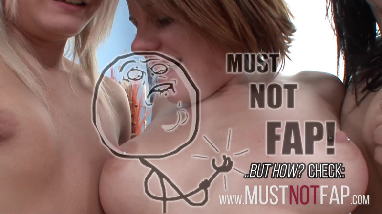 Leon Lambert Girls Twerk Parties CFNM: asli kolej larkiyon ki bamushkil kaanooni lesbiyan tin logon vaali...