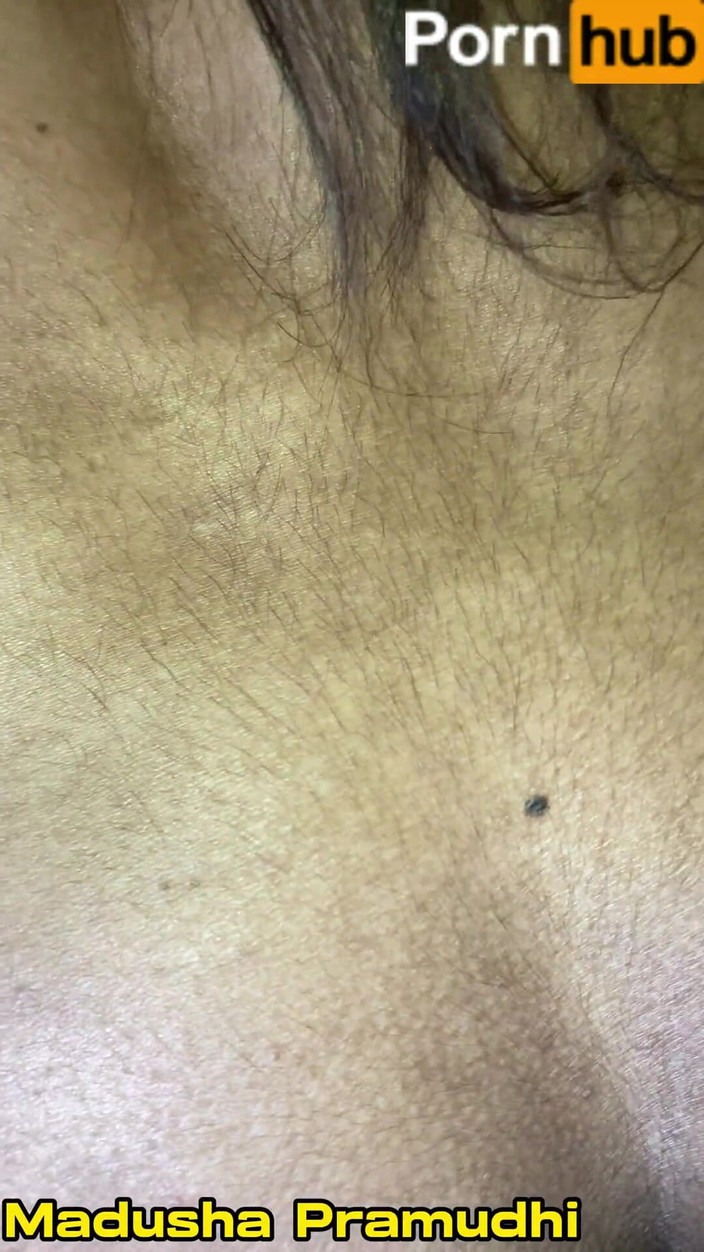 Tiyana: Bini jalang menunggang batang besar suami dan rintihan kuat dia...