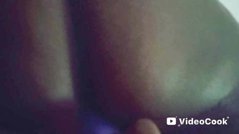 Lola Tha Pink Bunny: Pozdní noční hra s vibrátorem !!