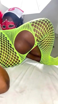 Sexy kundička na pracovní dovolené W Sestřička bohyně líbání tlusté kundičky snědeny