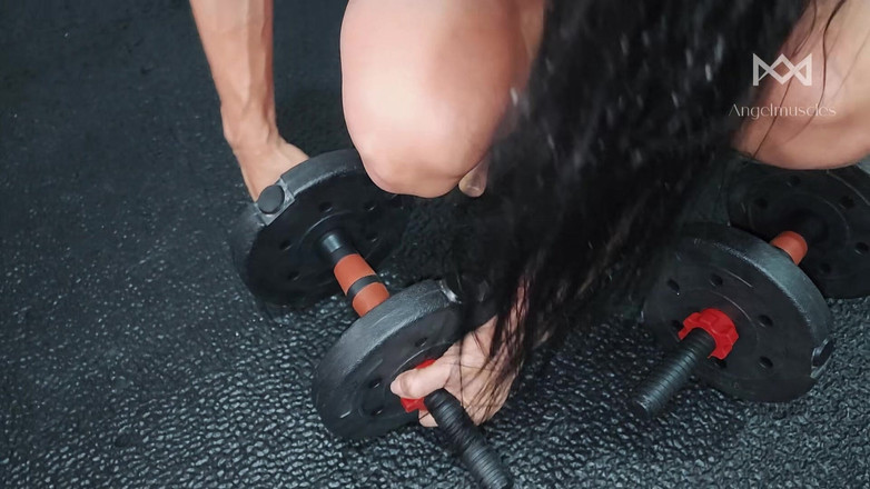 Angelmuscles: Тренування біцепсів із силою на милю та венами