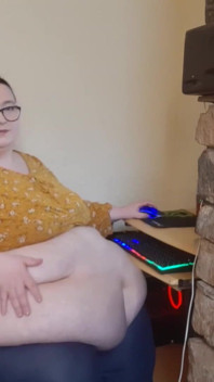 The fattest girl at work - struggles