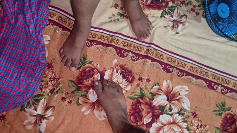 Indian69ExpressTM: コンドームを外して私のアソコにイッ!妊娠した赤ちゃんを作ってほしい!パート2