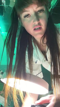 Vivienne L’amour - Elle te trait puis te nourrit en POV