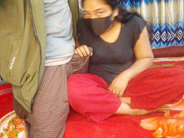 Sexy Desi Bhabhi with Dewar Romantic Fucking Blowjob (Sexy wife studio) Sexy Desi Bhabhi with Dewar Romantic Fucking Blowjob (Sexy wife studio)