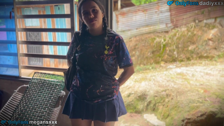 MeGanSxx: I Convinced the Peasant Girl to Fuck Me