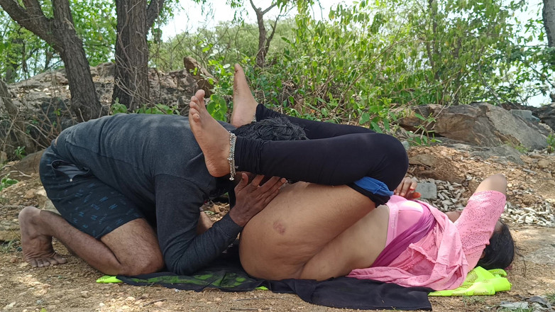 Wonder: 医院护士在假期享受户外性爱和手淫