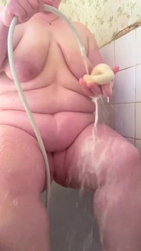 Gordinha ensaboando a mim mesma tendo um pedido de fã de banho