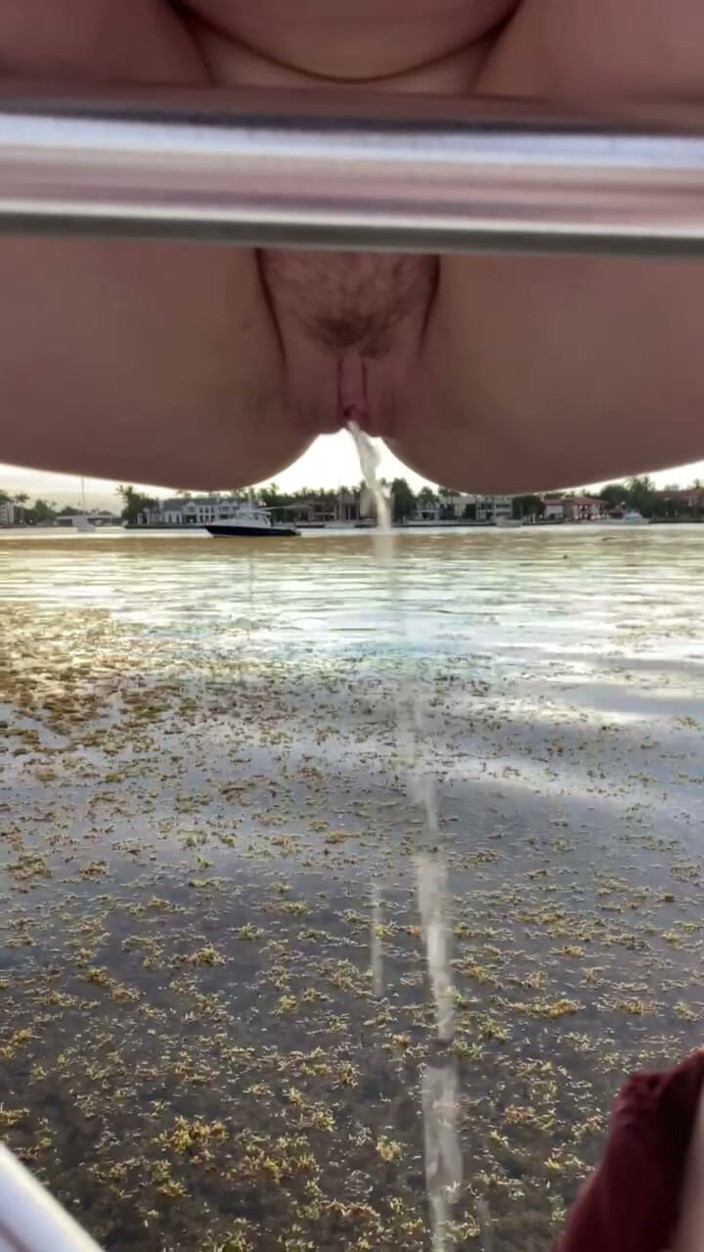 Eliza Eves: Pissing Outside