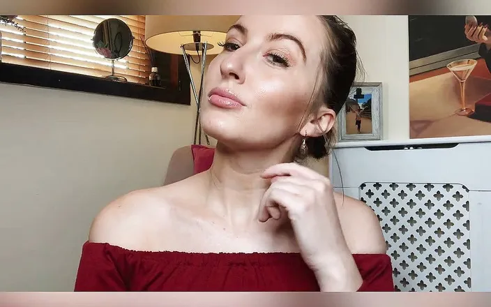 SophiaSmithUK: Striptýz a JOI