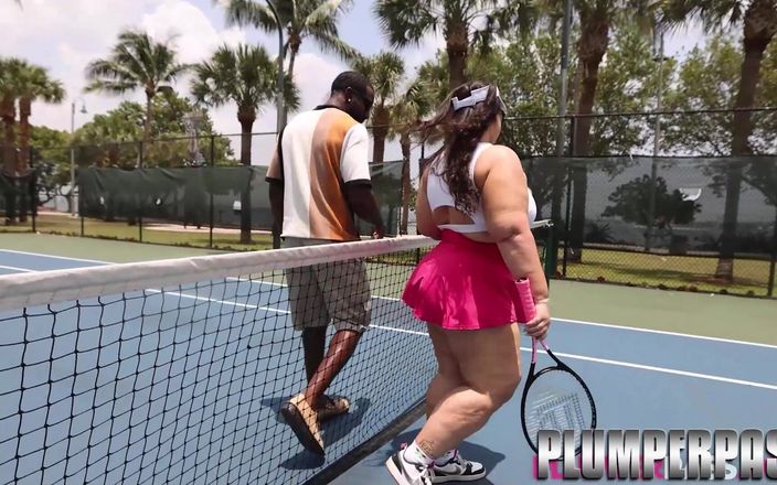 Plumper pass: Pelúcia gordinha Luna Lark leva bolas de bbc depois do...