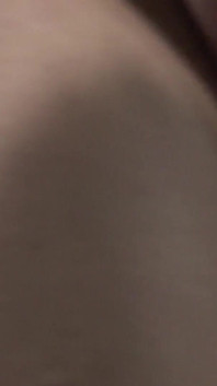 독점 영상 Bareback: 네 명의 핫한 남자에게 후장을 따먹히는 게이 걸레