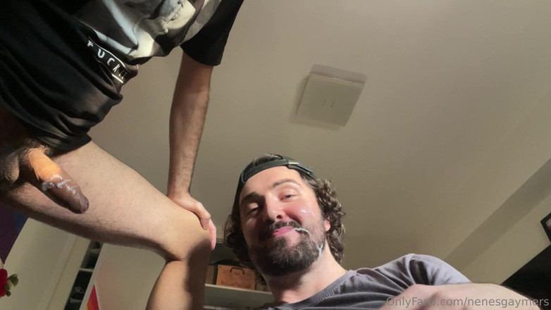 Nenesgaymers: Explosive Cum on My Friend Face