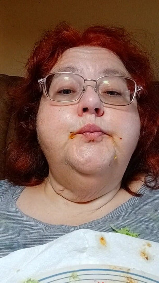 BBW nurse Vicki adventures with friends: Snědla velké jídlo domácí taco večeři