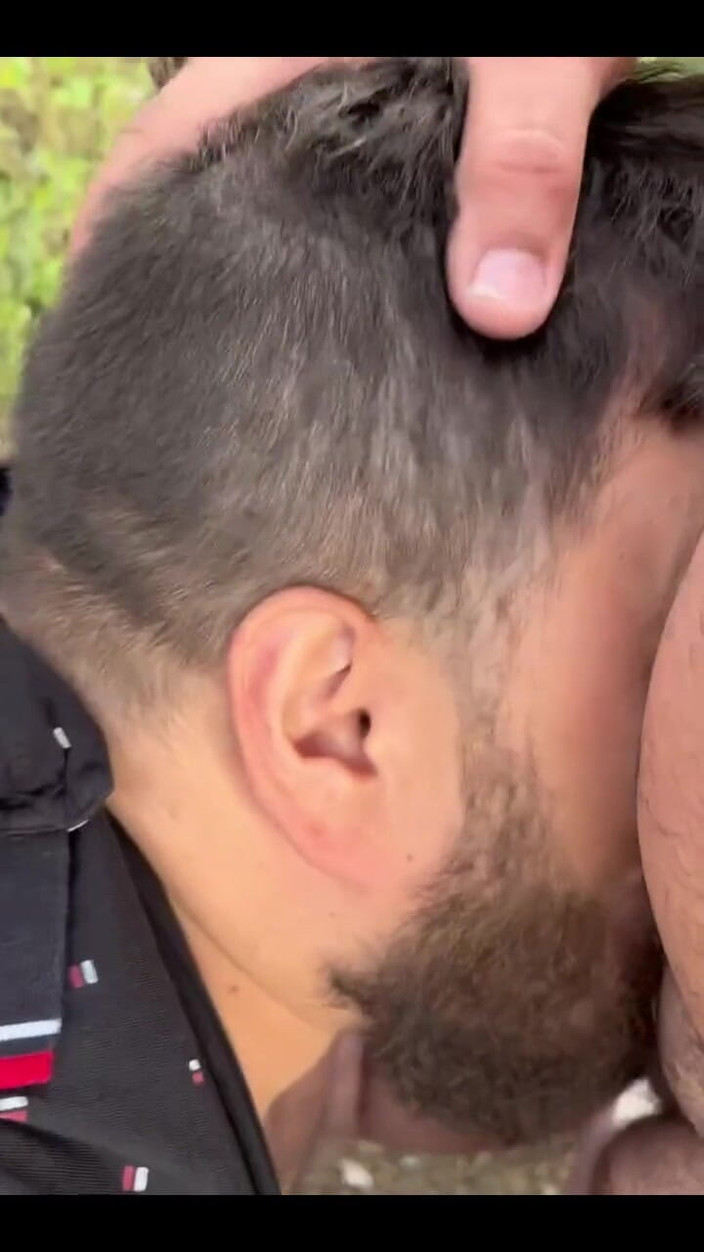 Ksanchez1203: クルージング中にあんなクマに出会えて嬉しいですね