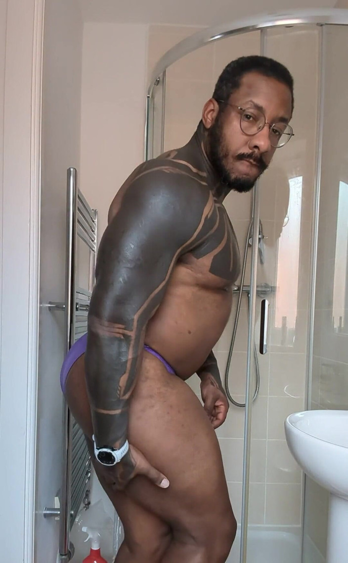 Amadeus: コーチのポーズを取る。アマデウス・モード