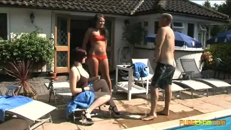 Pure CFNM: Jerking in the Pool