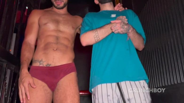 Amazing porn bareback private club: Oskar Ivan dikongkek mentah oleh Ruben Dimarco