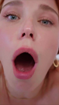 Gros Plan Du Visage Pendant L’orgasme