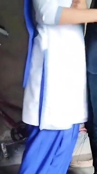 Hintli öğrenci genç öğretmeni tarafından sikiliyor
