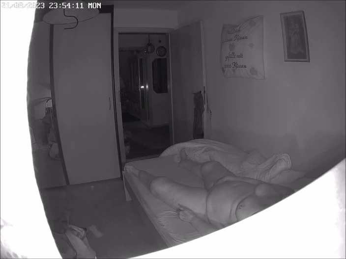 Heisseoma: Con le calze in mutandine